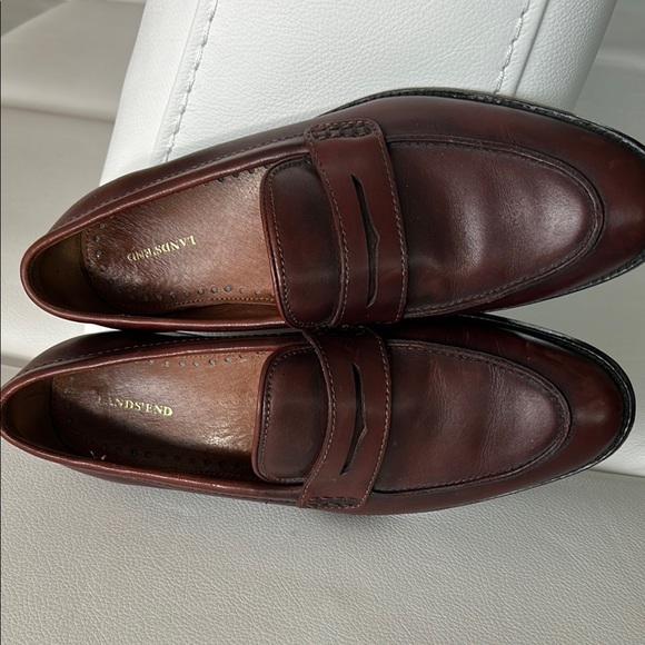 Land’s End Classic Brown Leather Loafers, size 9